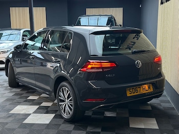 Used Volkswagen Golf 2017 for sale - 78876471: Photo