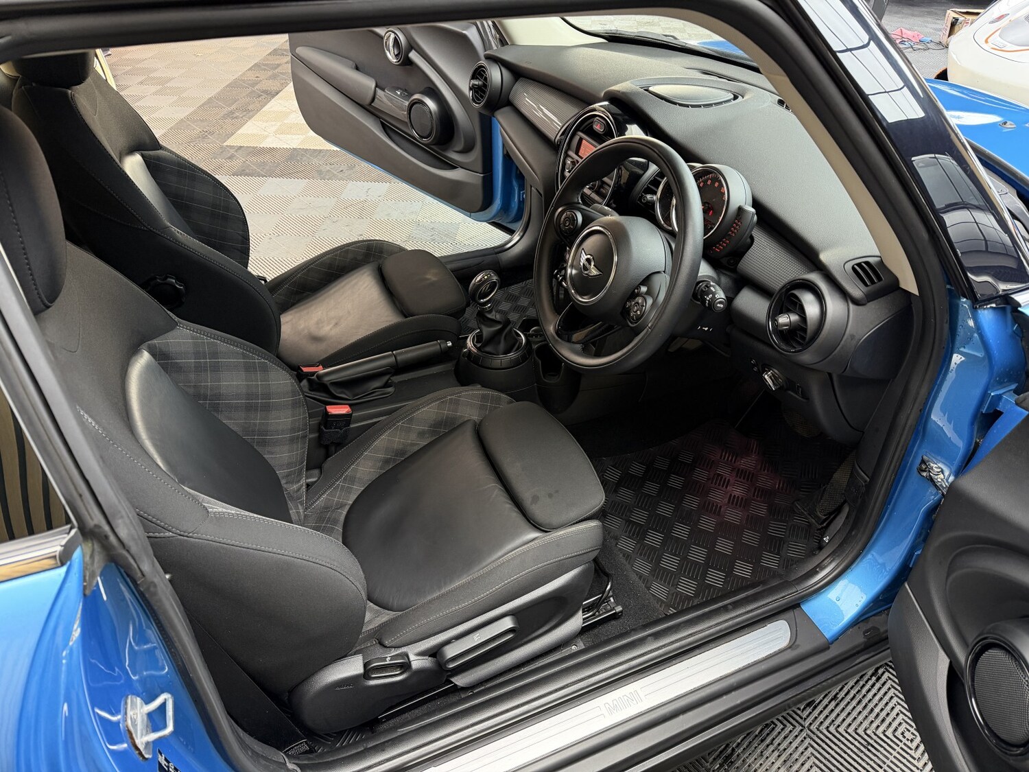 Used MINI Hatch 2017 for sale - 77789297: Photo 23