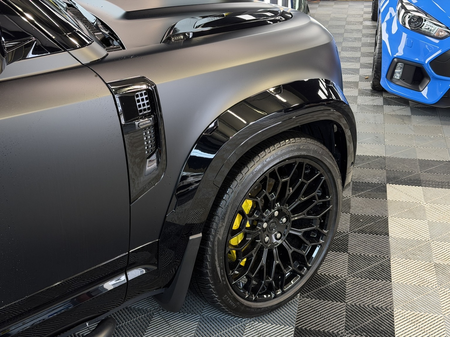 Used Land Rover Defender 2024 for sale - 78070583: Photo 10