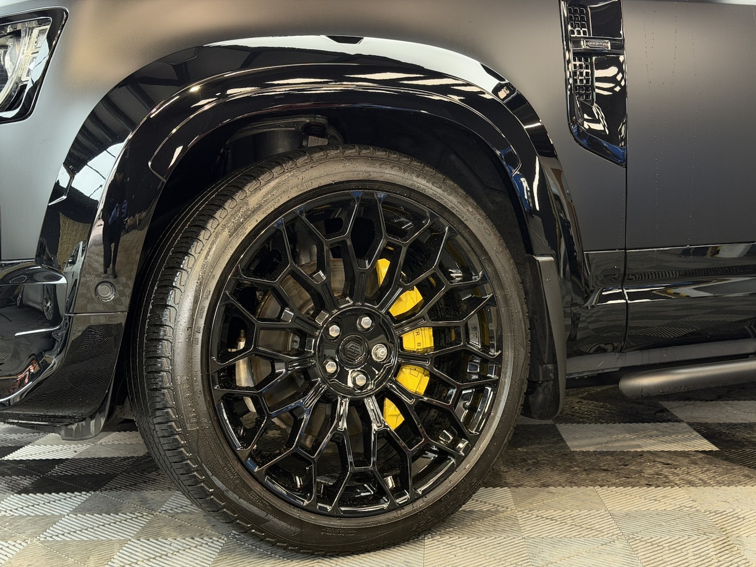 Used Land Rover Defender 2024 for sale - 78070583: Photo 31