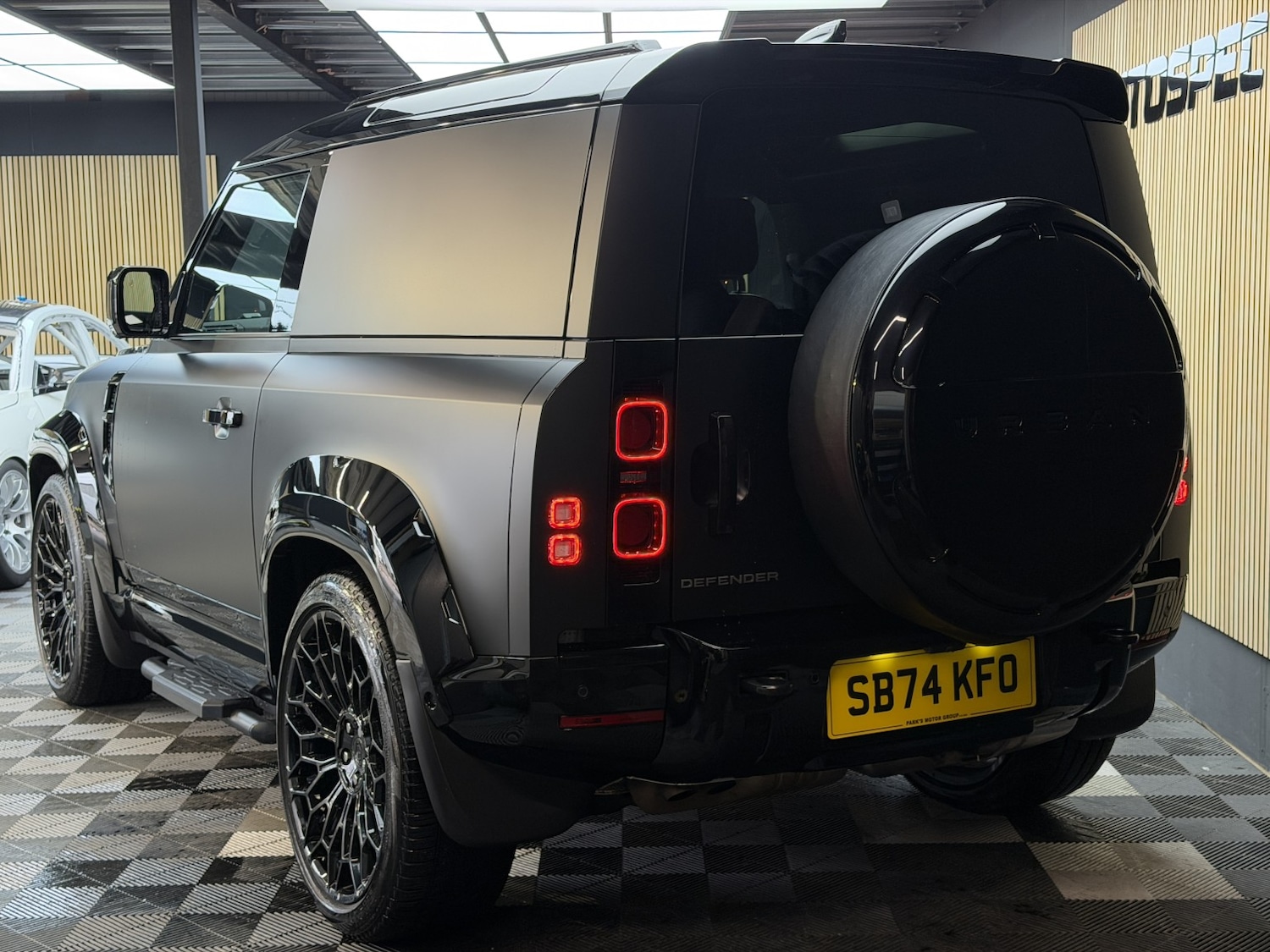 Used Land Rover Defender 2024 for sale - 78070583: Photo 37