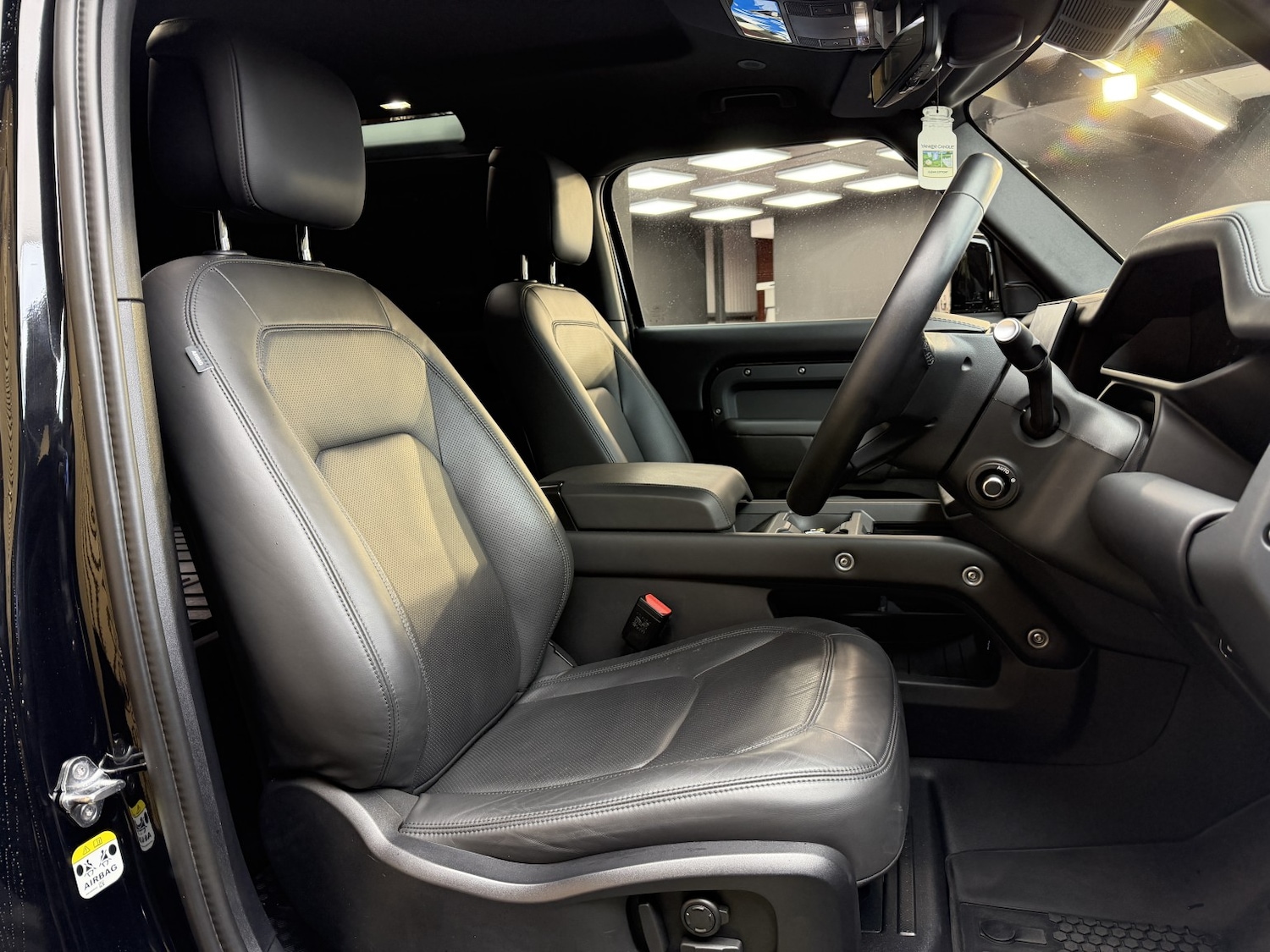 Used Land Rover Defender 2024 for sale - 78070583: Photo 41