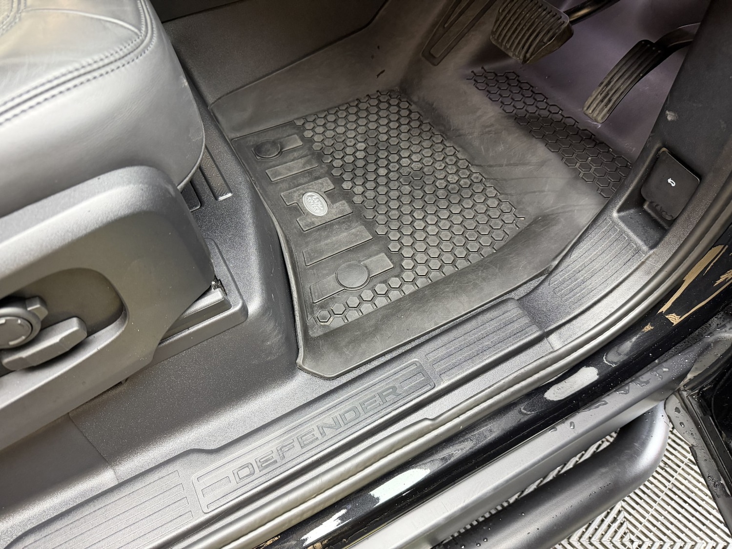 Used Land Rover Defender 2024 for sale - 78070583: Photo 42