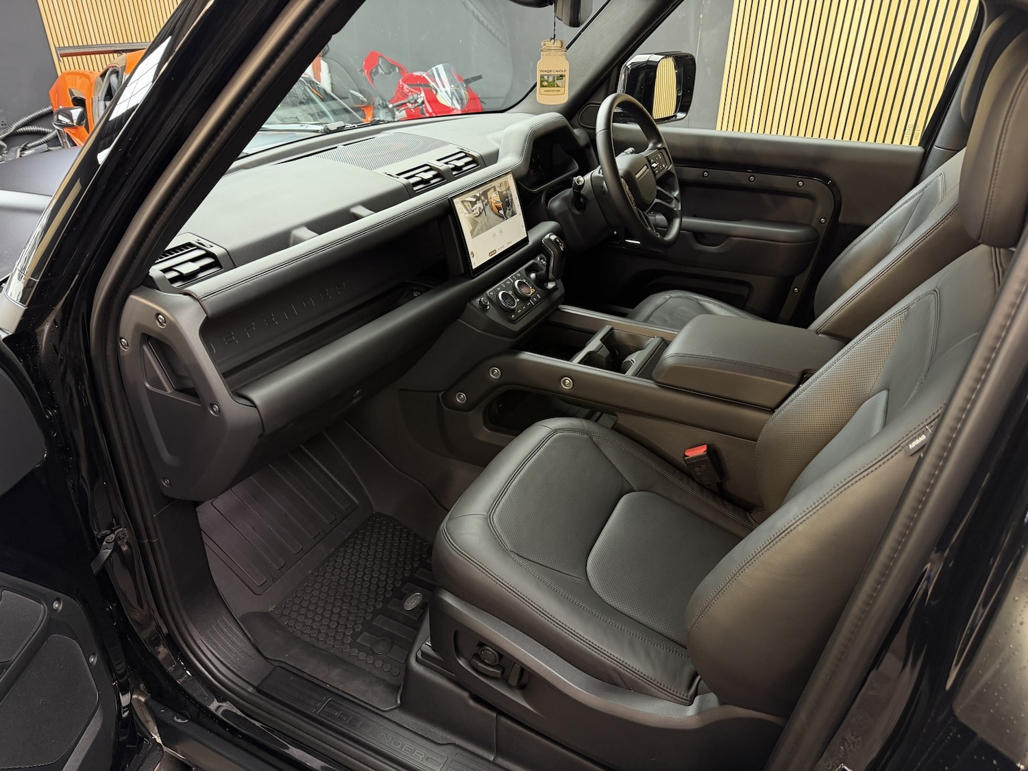 Used Land Rover Defender 2024 for sale - 78070583: Photo 52