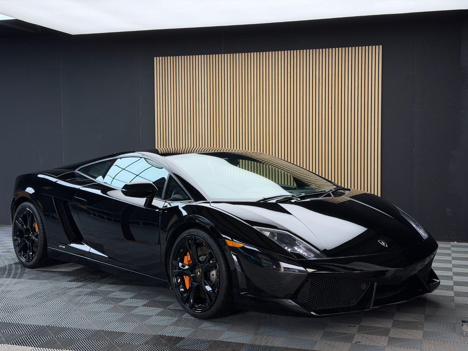 Used Lamborghini Gallardo 2012 for sale - 76637429: Photo 2