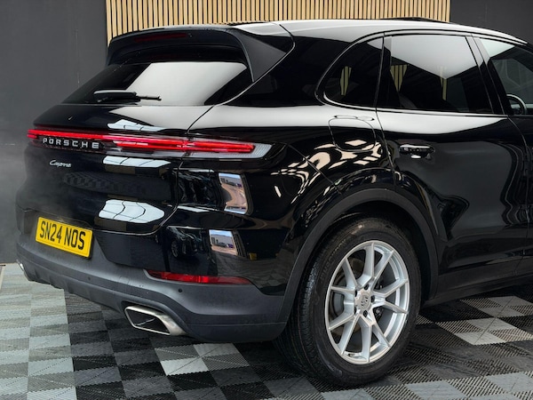 Used Porsche Cayenne 2024 for sale - 76329762: Photo 10