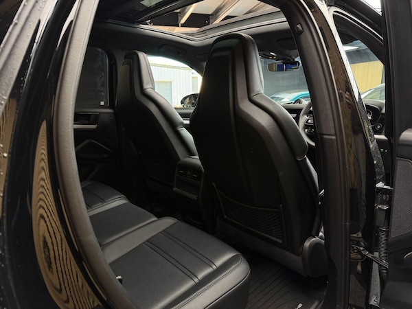 Used Porsche Cayenne 2024 for sale - 76329762: Photo 28