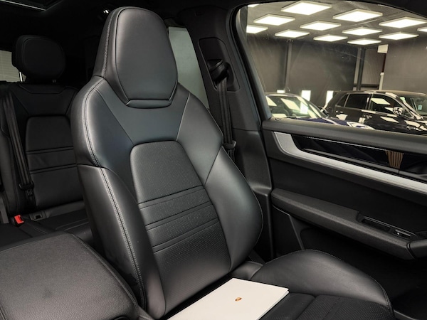 Used Porsche Cayenne 2024 for sale - 76329762: Photo 33