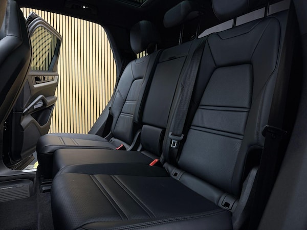 Used Porsche Cayenne 2024 for sale - 76329762: Photo 34