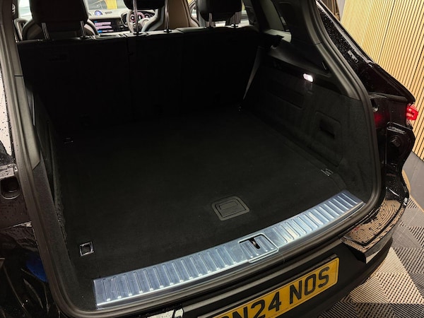 Used Porsche Cayenne 2024 for sale - 76329762: Photo 42