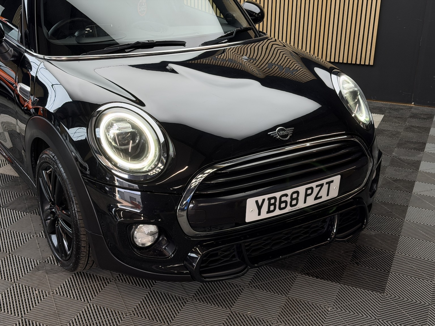 Used MINI Hatch 2018 for sale - 78018437: Photo 3