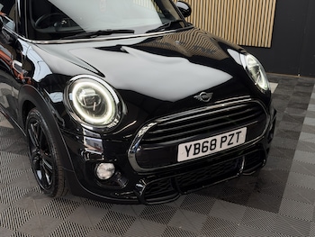 Used MINI Hatch 2018 for sale - 78018437: Photo