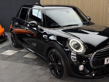 Used MINI Hatch 2018 for sale - 78018437: Photo