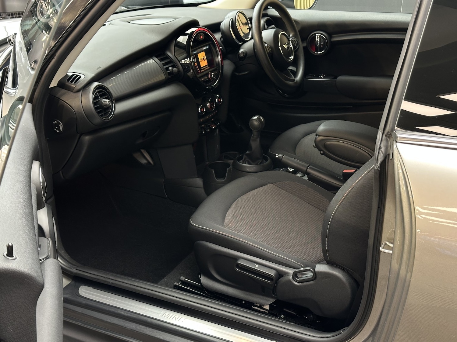 Used MINI Hatch 2019 for sale - 78155452: Photo 14