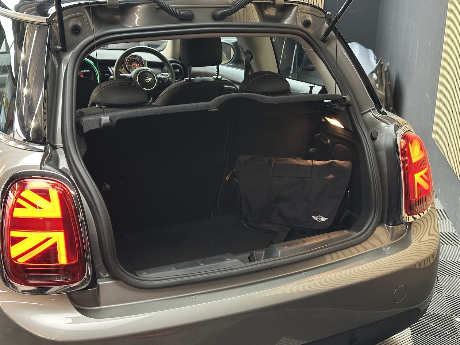 Used MINI Hatch 2019 for sale - 78155452: Photo 16