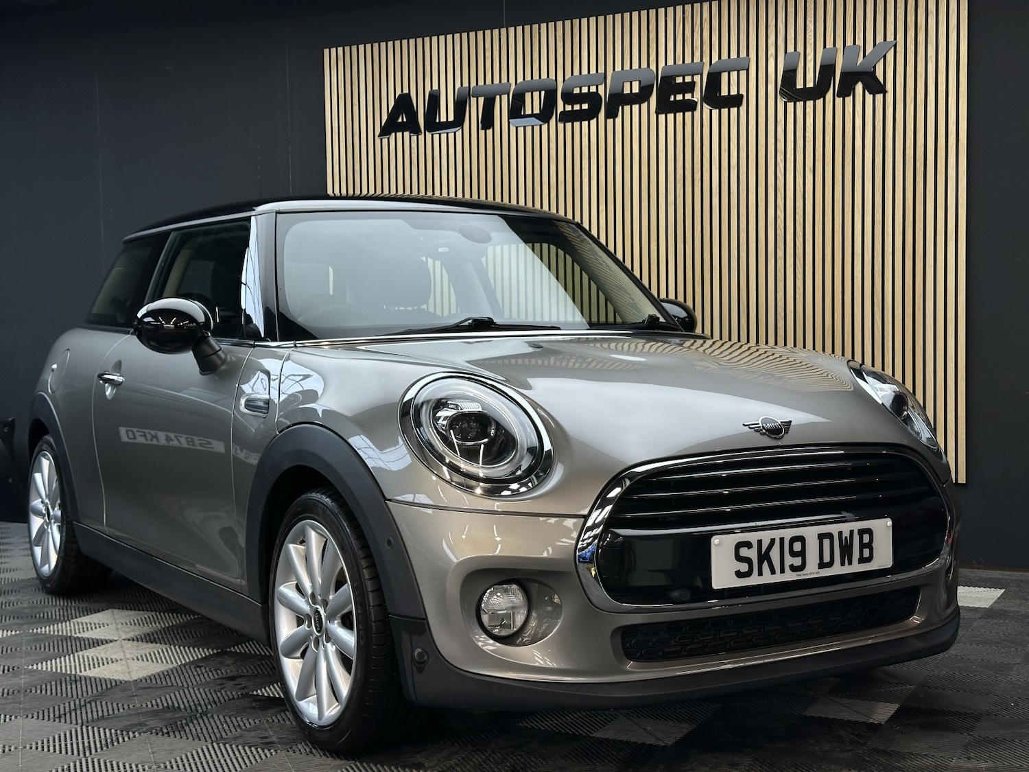 Used MINI Hatch 2019 for sale - 78155452: Photo 3