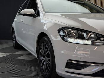 Used Volkswagen Golf 2017 for sale - 78480001: Photo