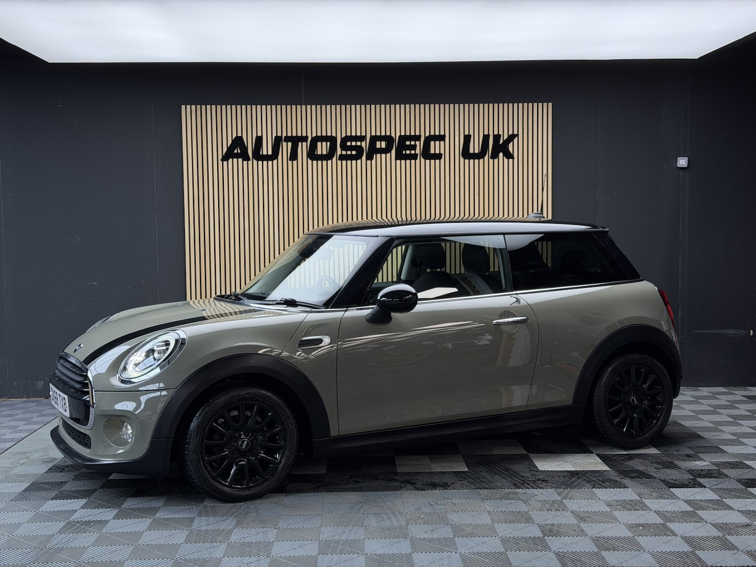 Used MINI Hatch 2018 for sale - 76836994: Photo 8