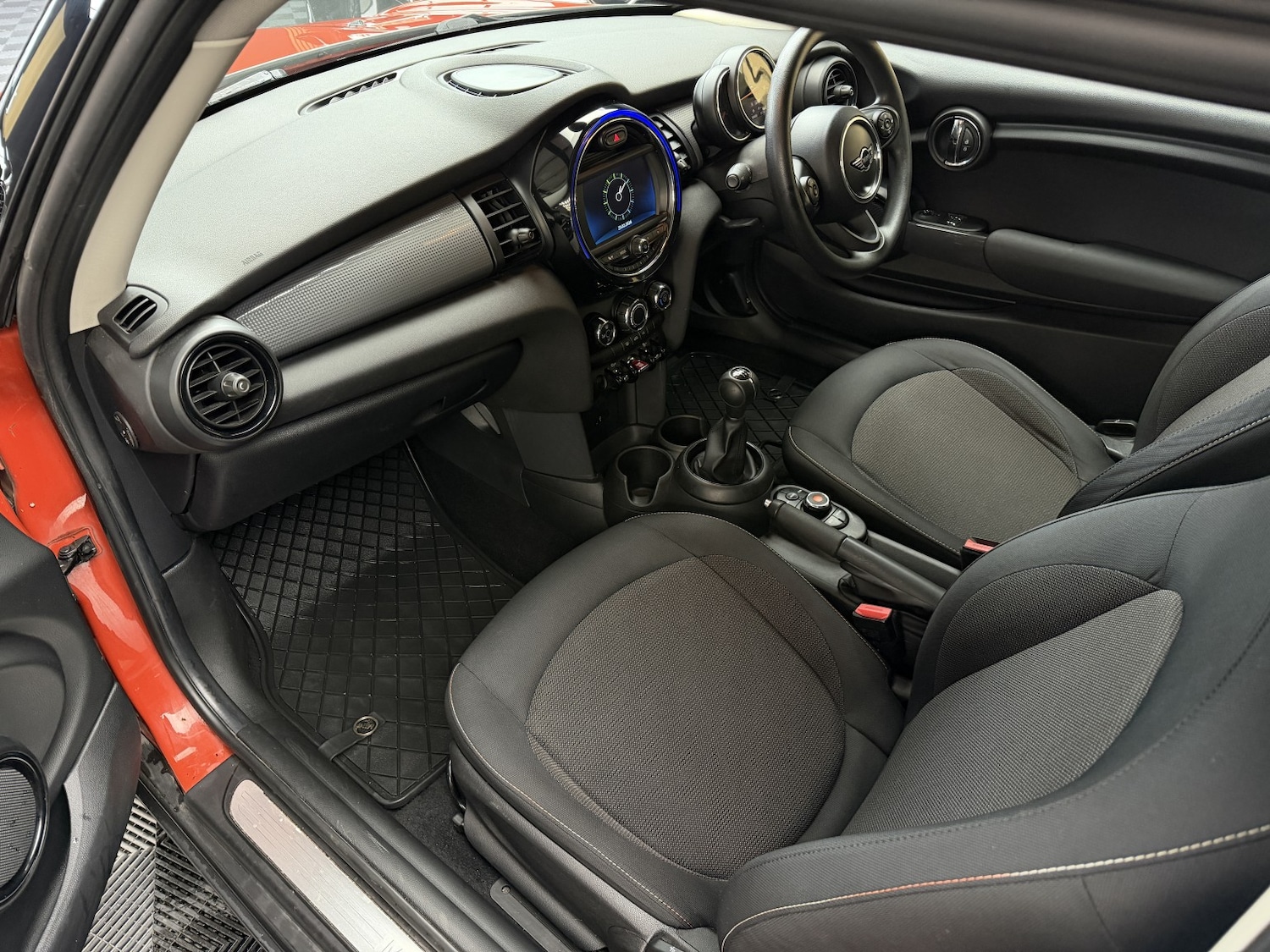 Used MINI Hatch 2018 for sale - 77668504: Photo 24