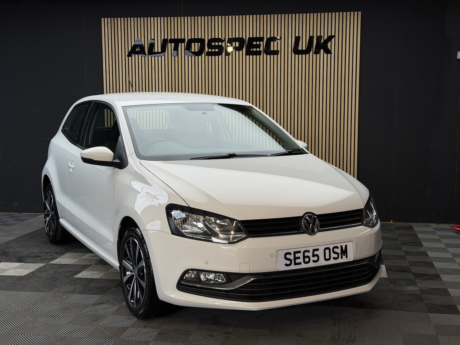 Used Volkswagen Polo 2016 for sale - 78168959: Photo 2