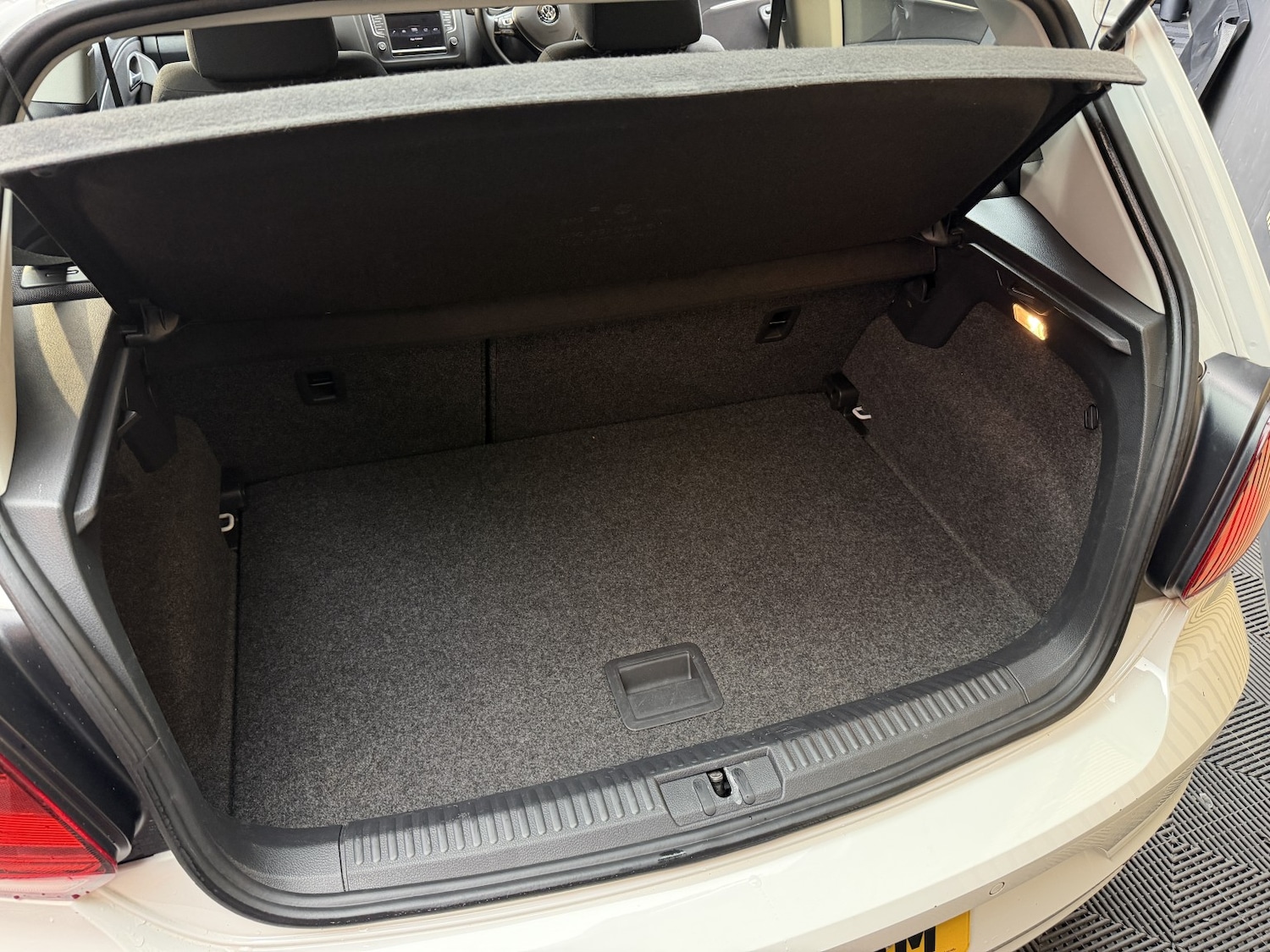 Used Volkswagen Polo 2016 for sale - 78168959: Photo 28