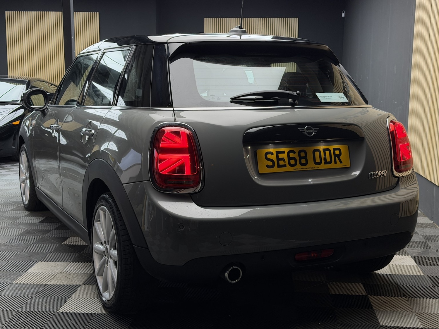 Used MINI Hatch 2019 for sale - 76741401: Photo 12