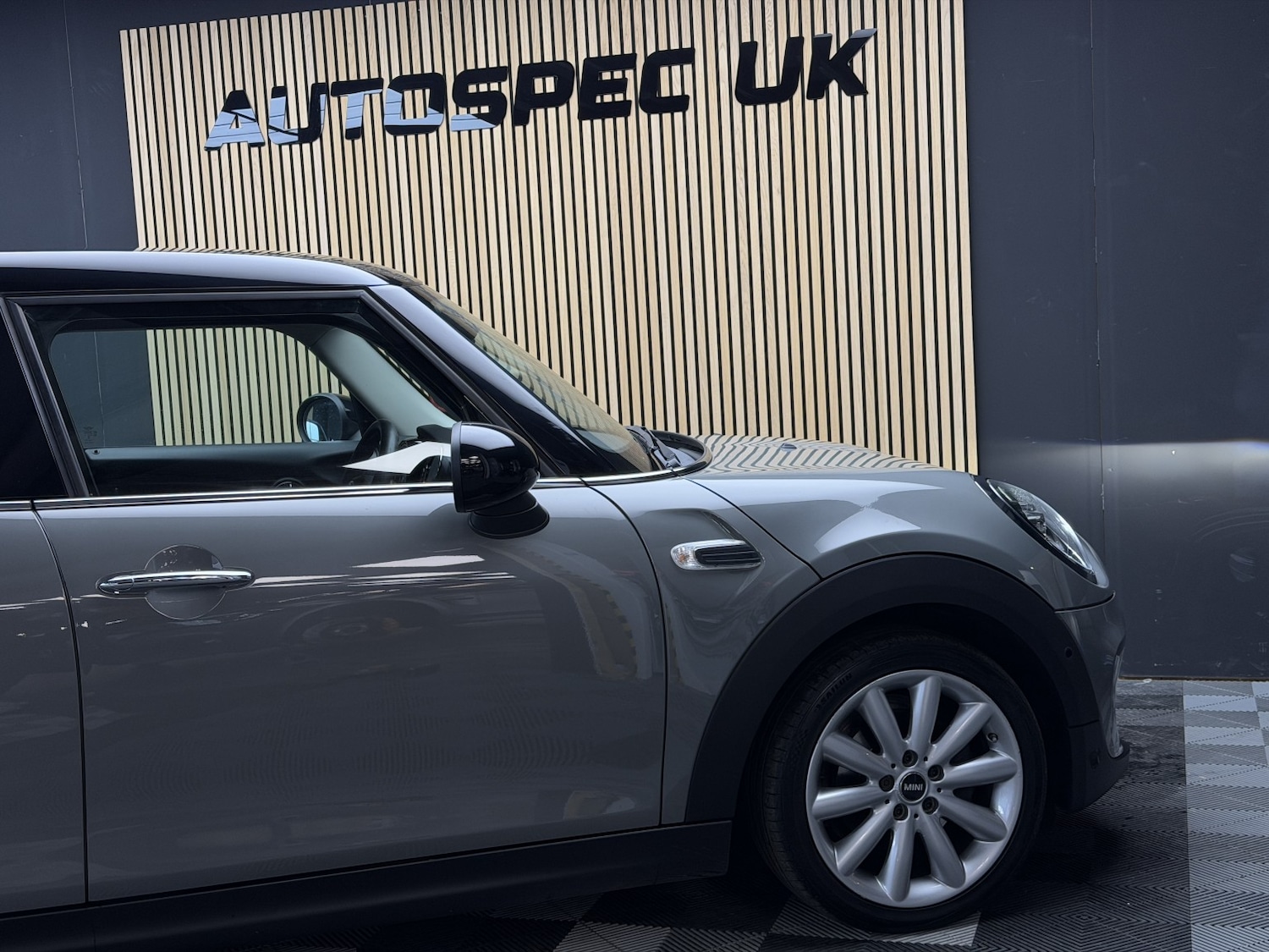 Used MINI Hatch 2019 for sale - 76741401: Photo 19