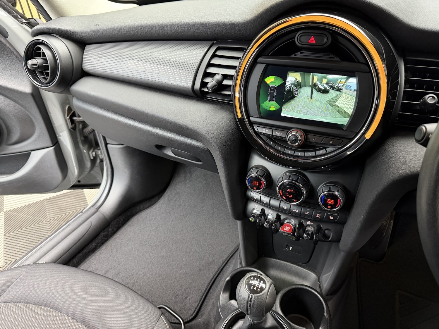 Used MINI Hatch 2019 for sale - 76741401: Photo 23