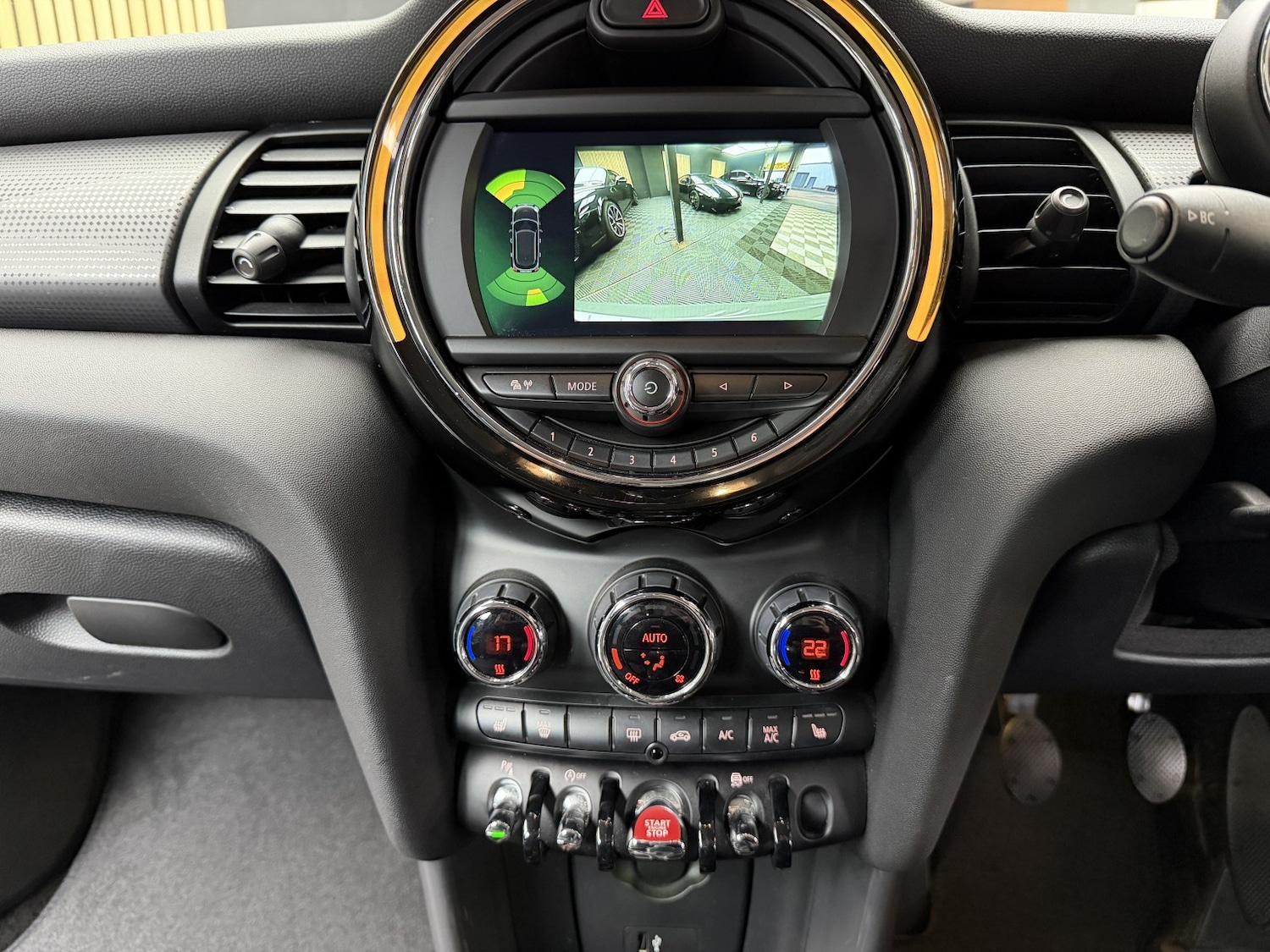 Used MINI Hatch 2019 for sale - 76741401: Photo 24