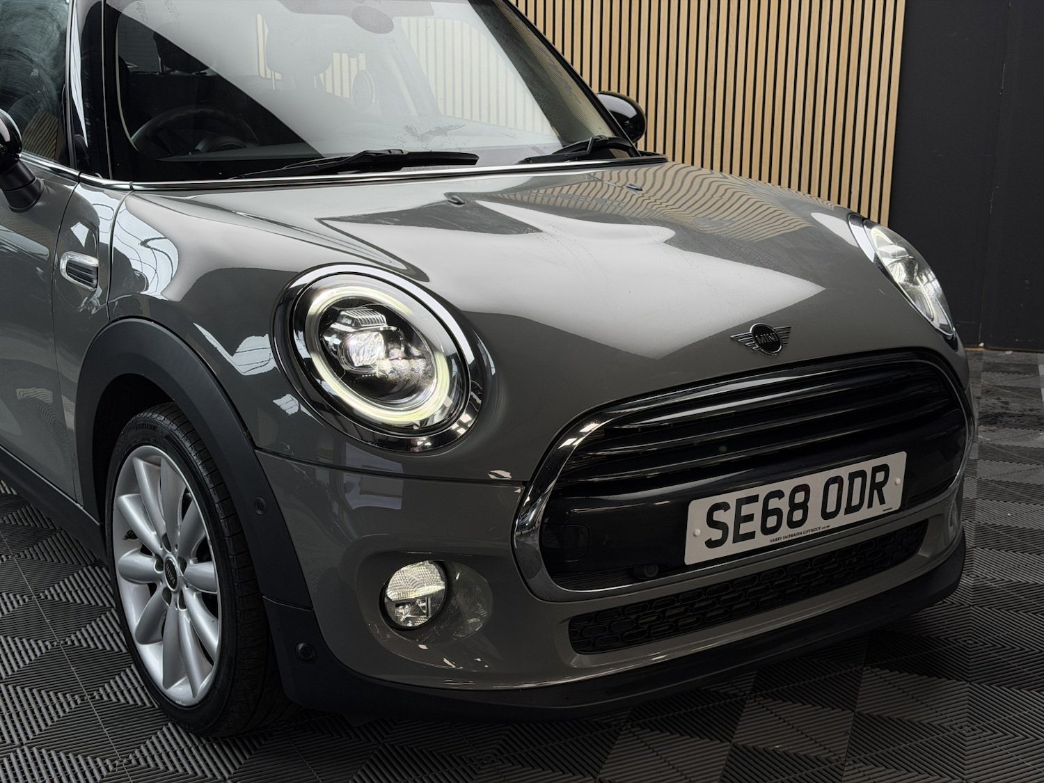 Used MINI Hatch 2019 for sale - 76741401: Photo 3