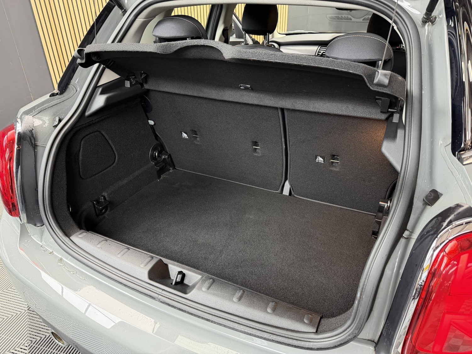 Used MINI Hatch 2019 for sale - 76741401: Photo 31