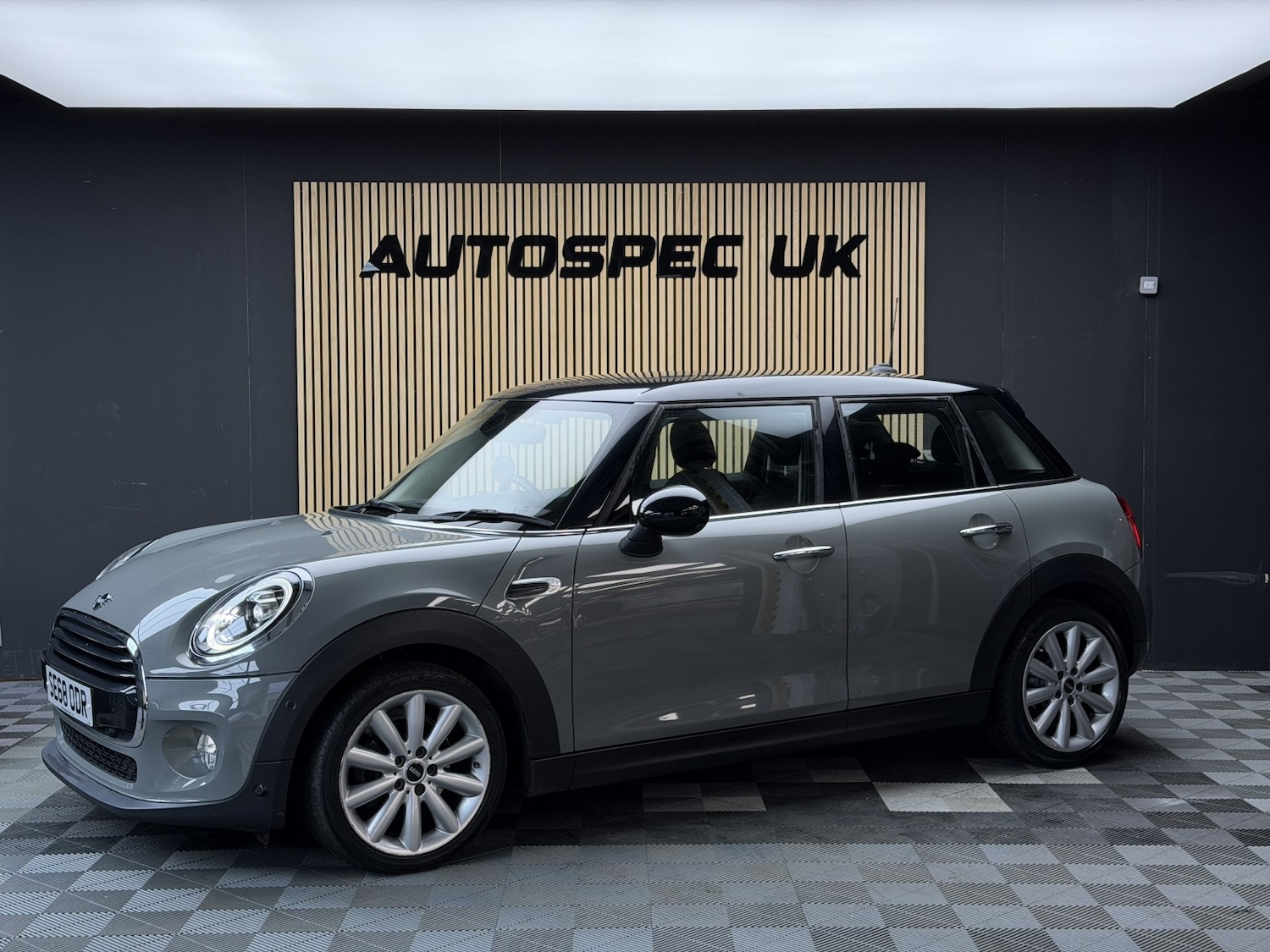 Used MINI Hatch 2019 for sale - 76741401: Photo 6
