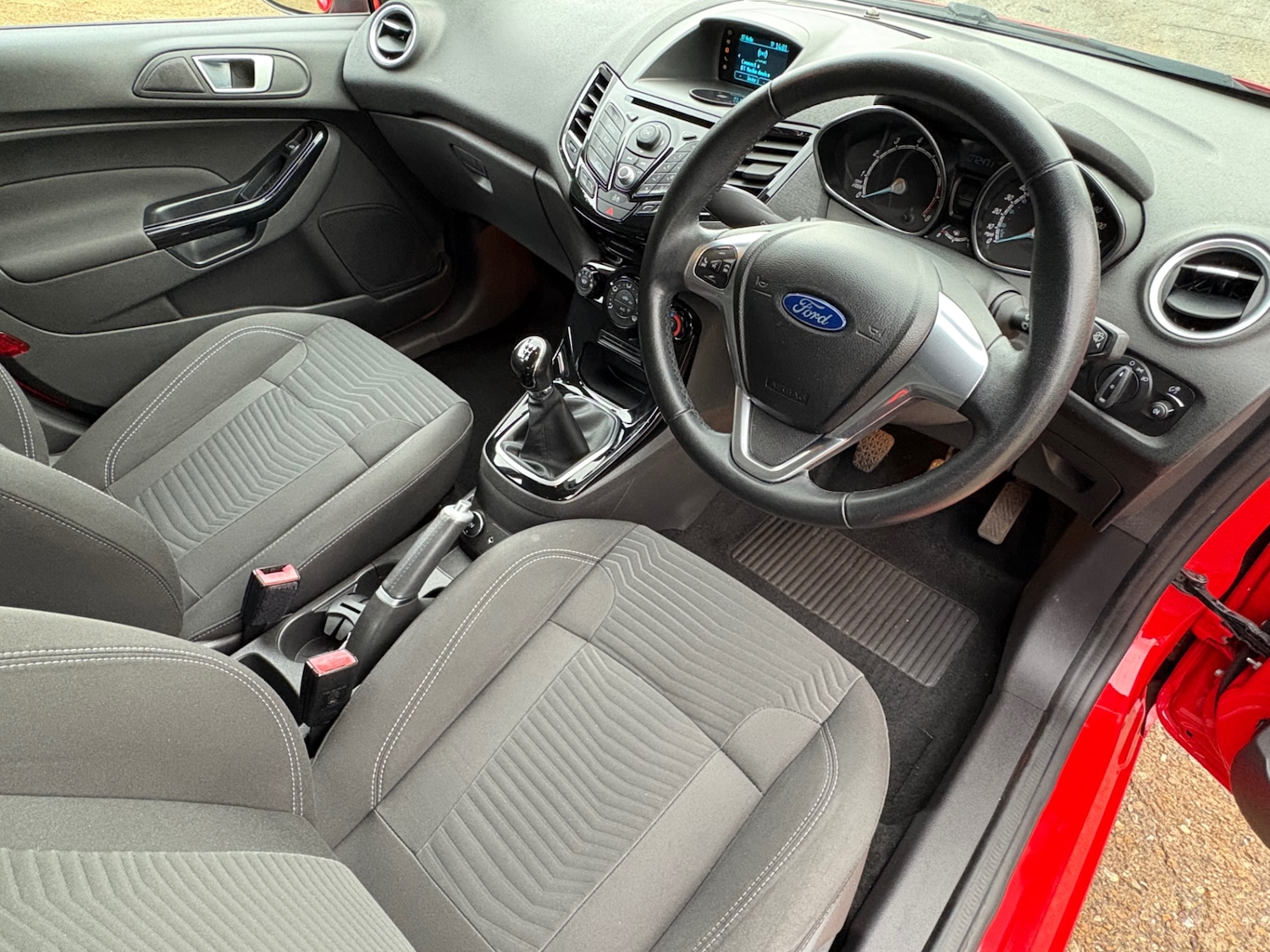 Used Ford Fiesta 2014 for sale - 76699372: Photo 25