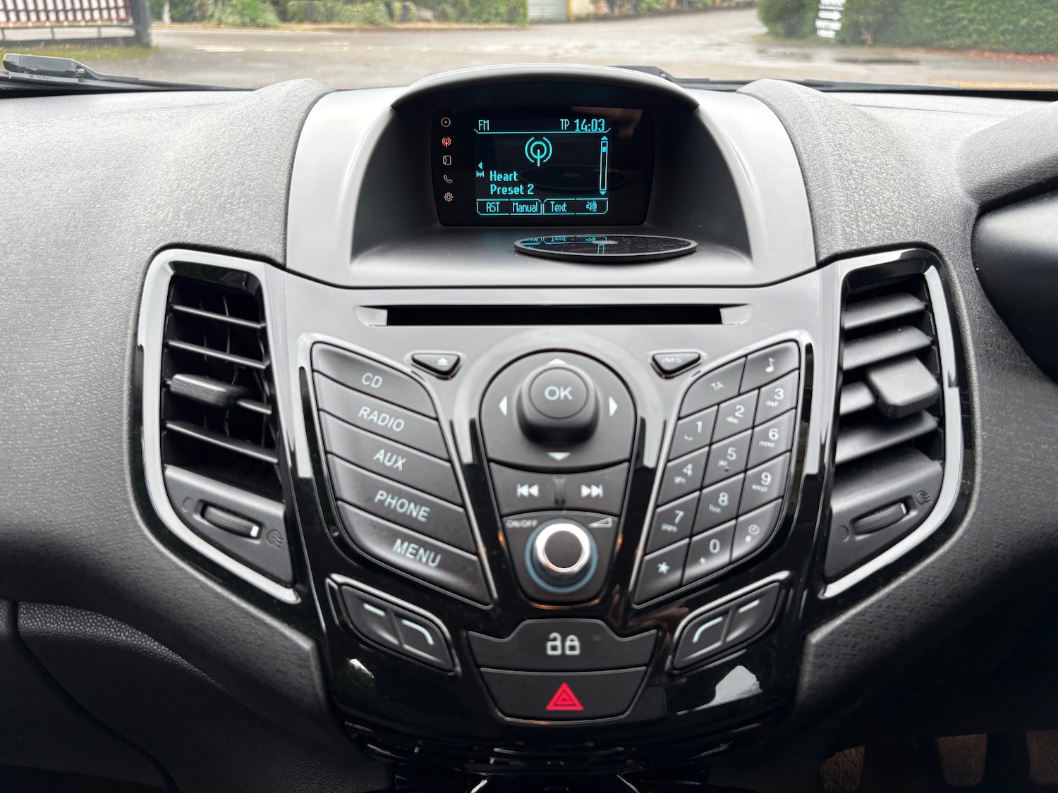 Used Ford Fiesta 2014 for sale - 76699372: Photo 33