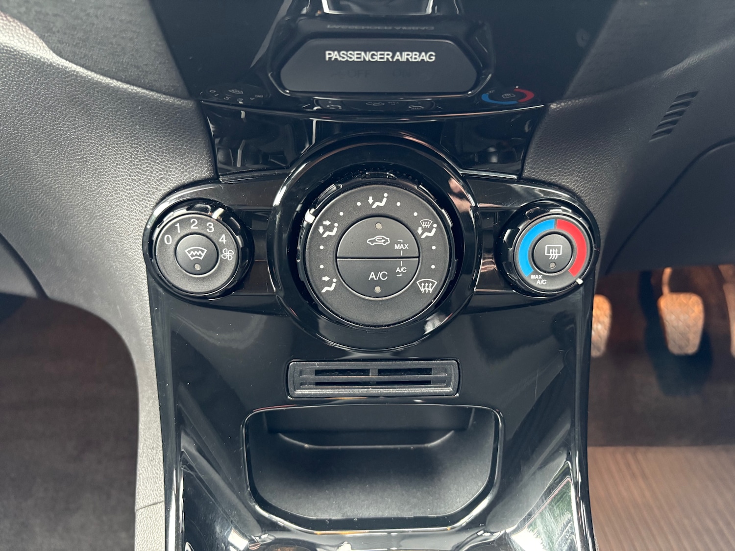 Used Ford Fiesta 2014 for sale - 76699372: Photo 34