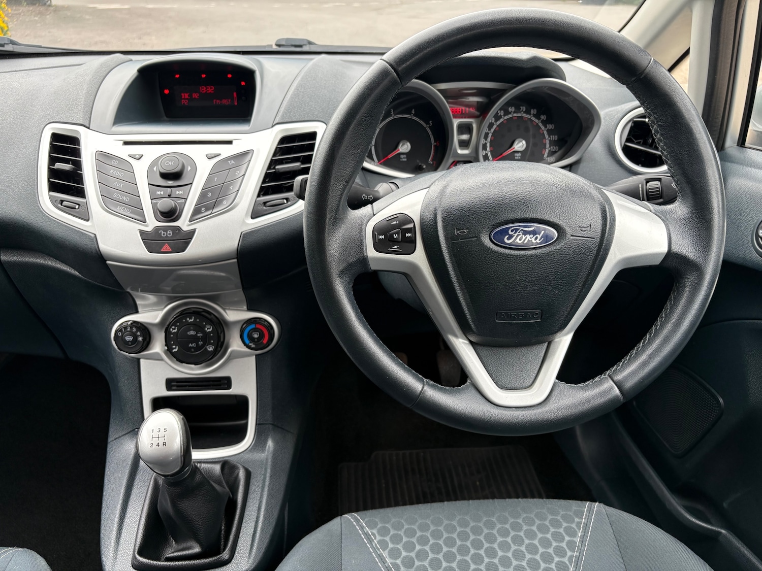 Used Ford Fiesta 2012 for sale - 76693517: Photo 26