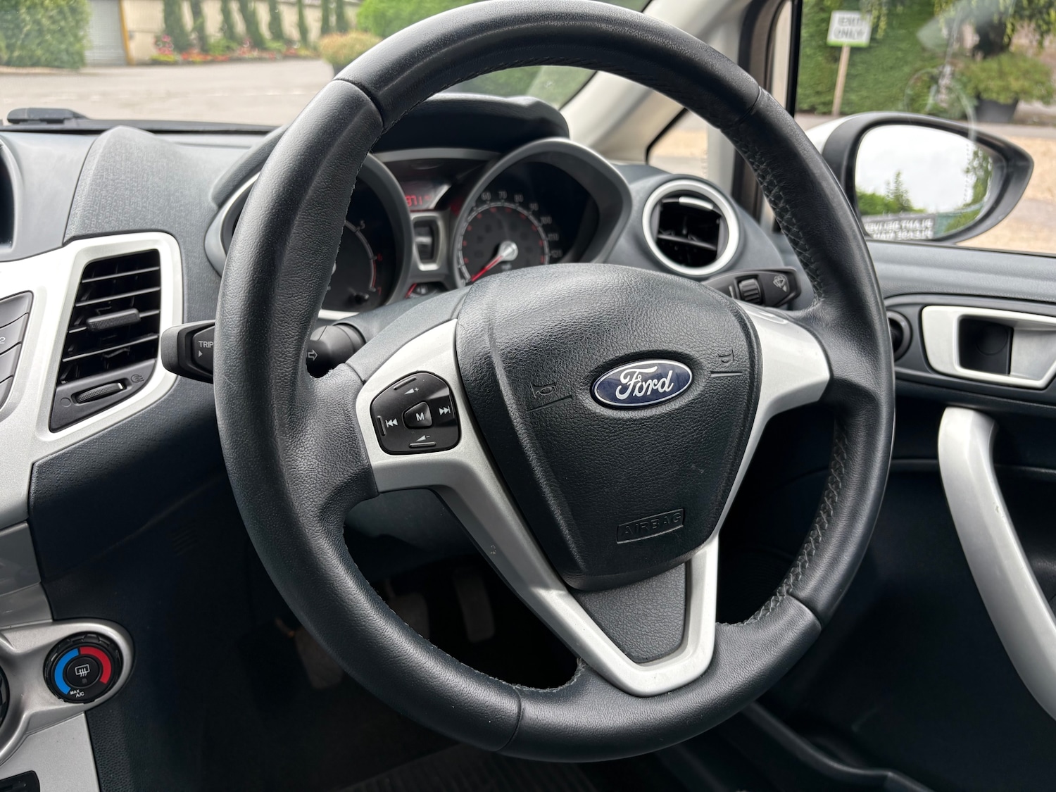 Used Ford Fiesta 2012 for sale - 76693517: Photo 27