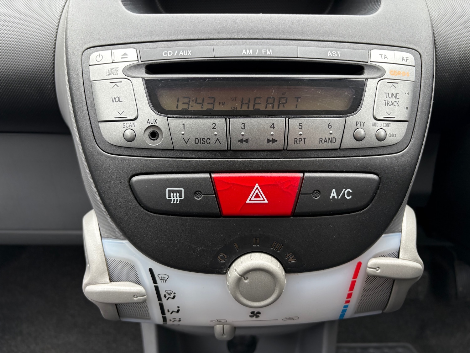 Used Toyota AYGO 2008 for sale - 76699560: Photo 25