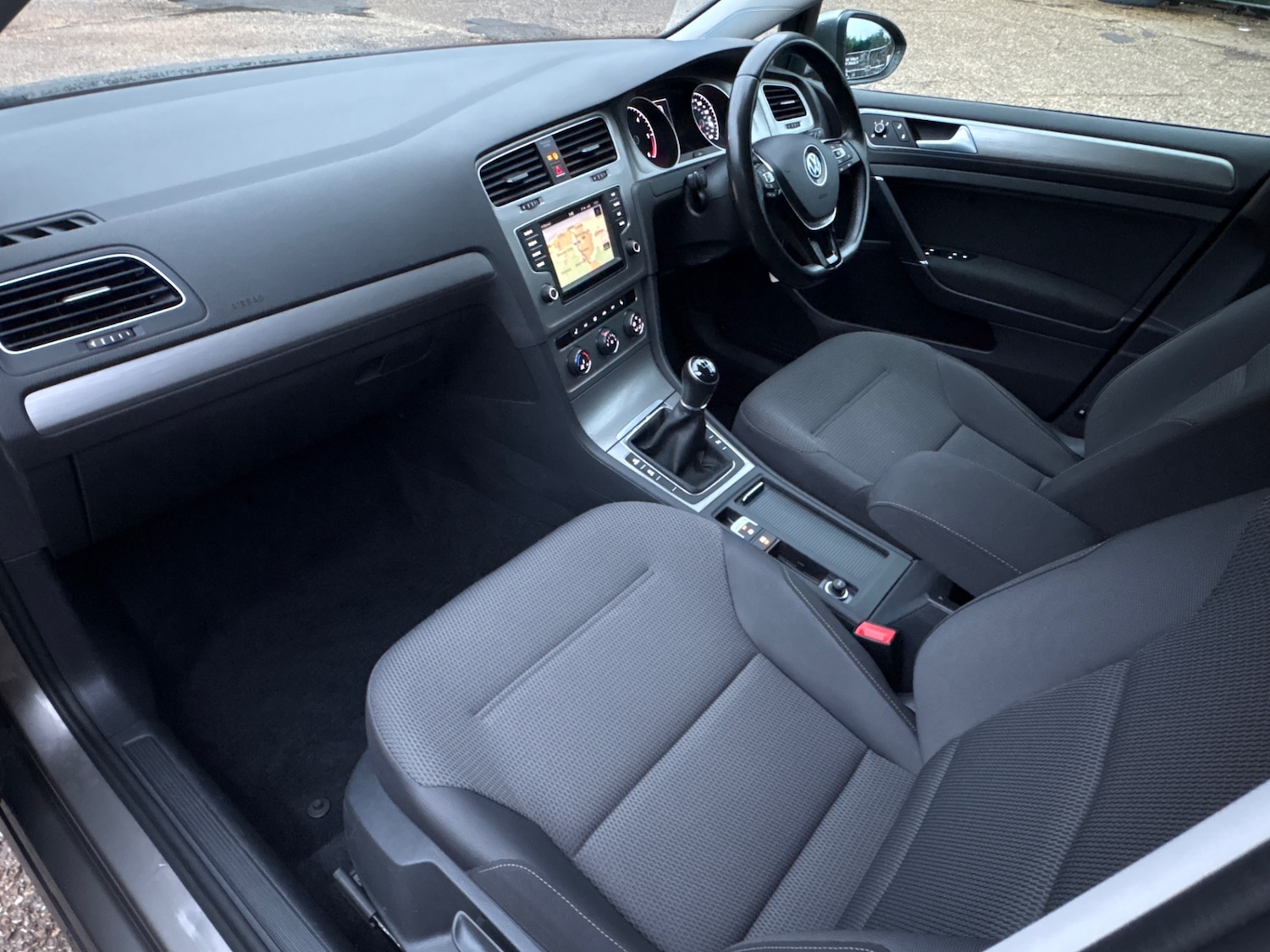 Used Volkswagen Golf 2017 for sale - 76864240: Photo 21