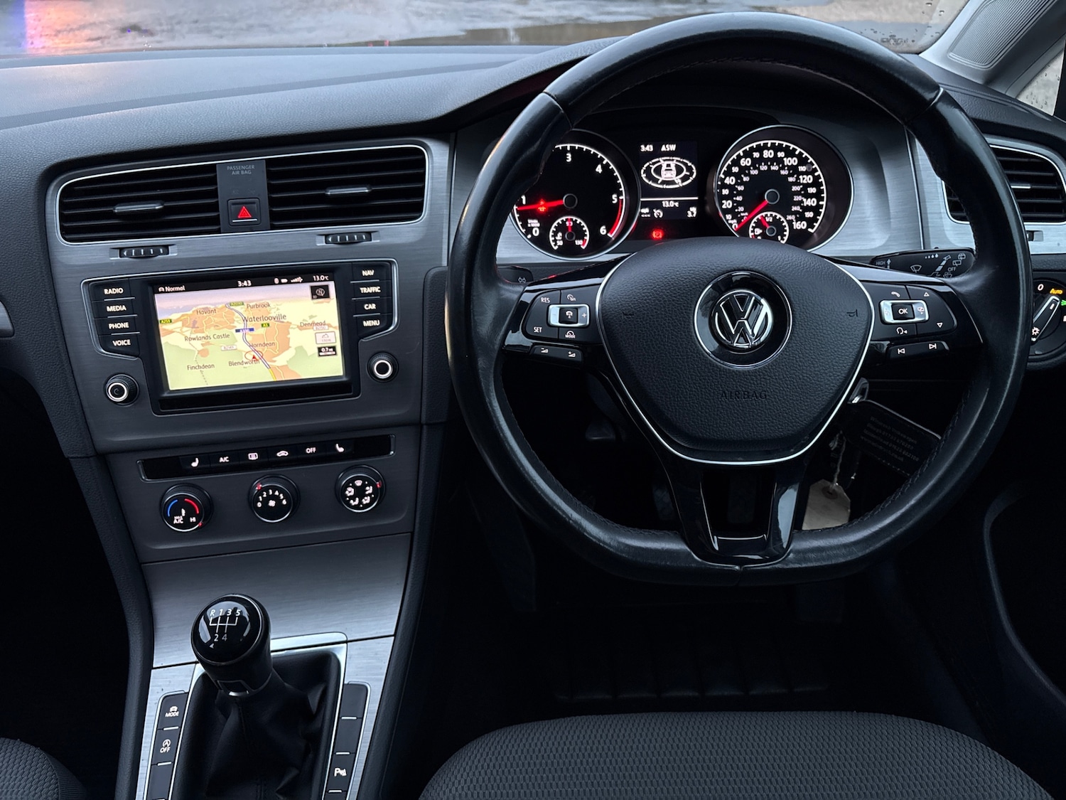 Used Volkswagen Golf 2017 for sale - 76864240: Photo 25