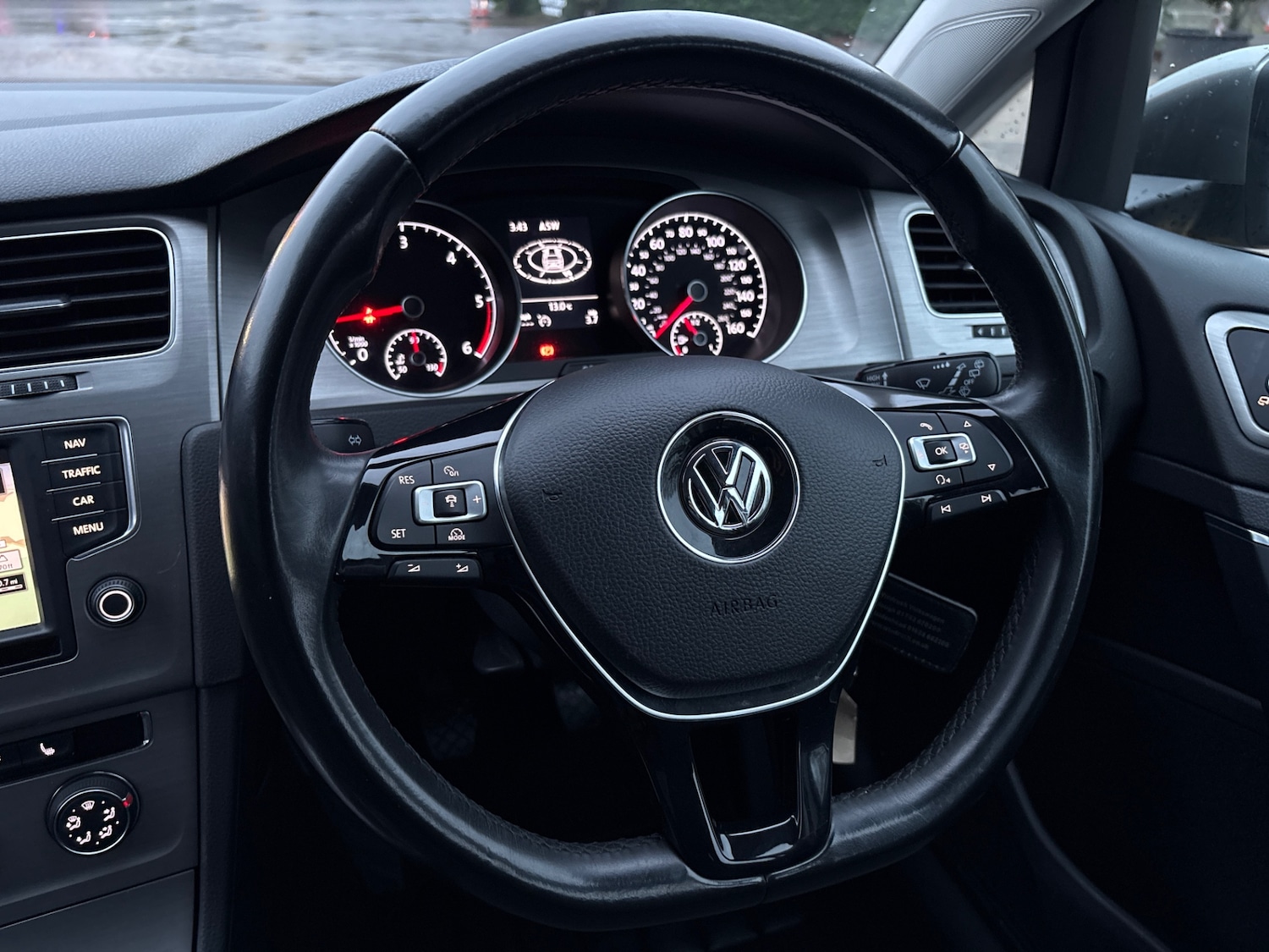 Used Volkswagen Golf 2017 for sale - 76864240: Photo 26