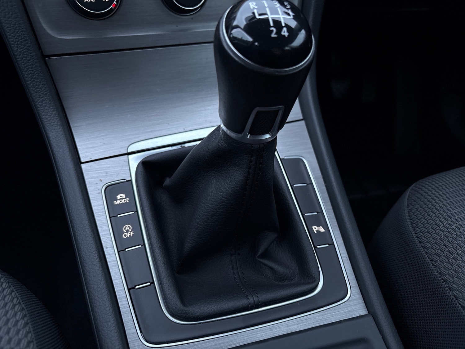 Used Volkswagen Golf 2017 for sale - 76864240: Photo 29