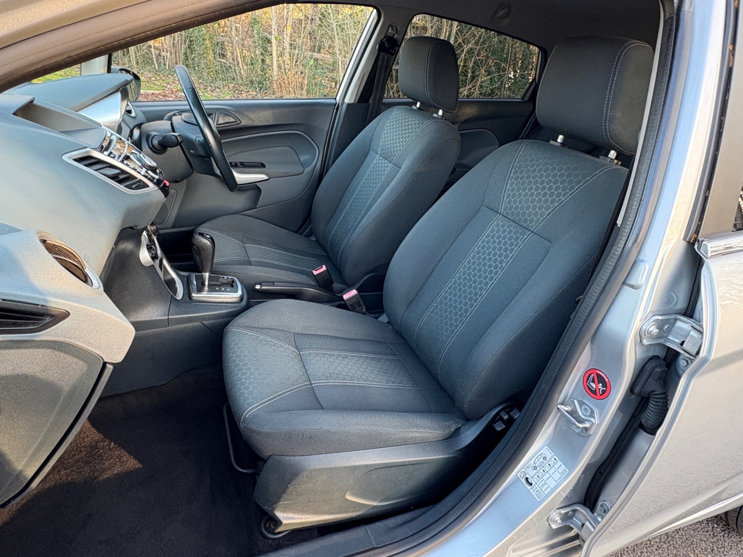 Used Ford Fiesta 2011 for sale - 77500316: Photo 21