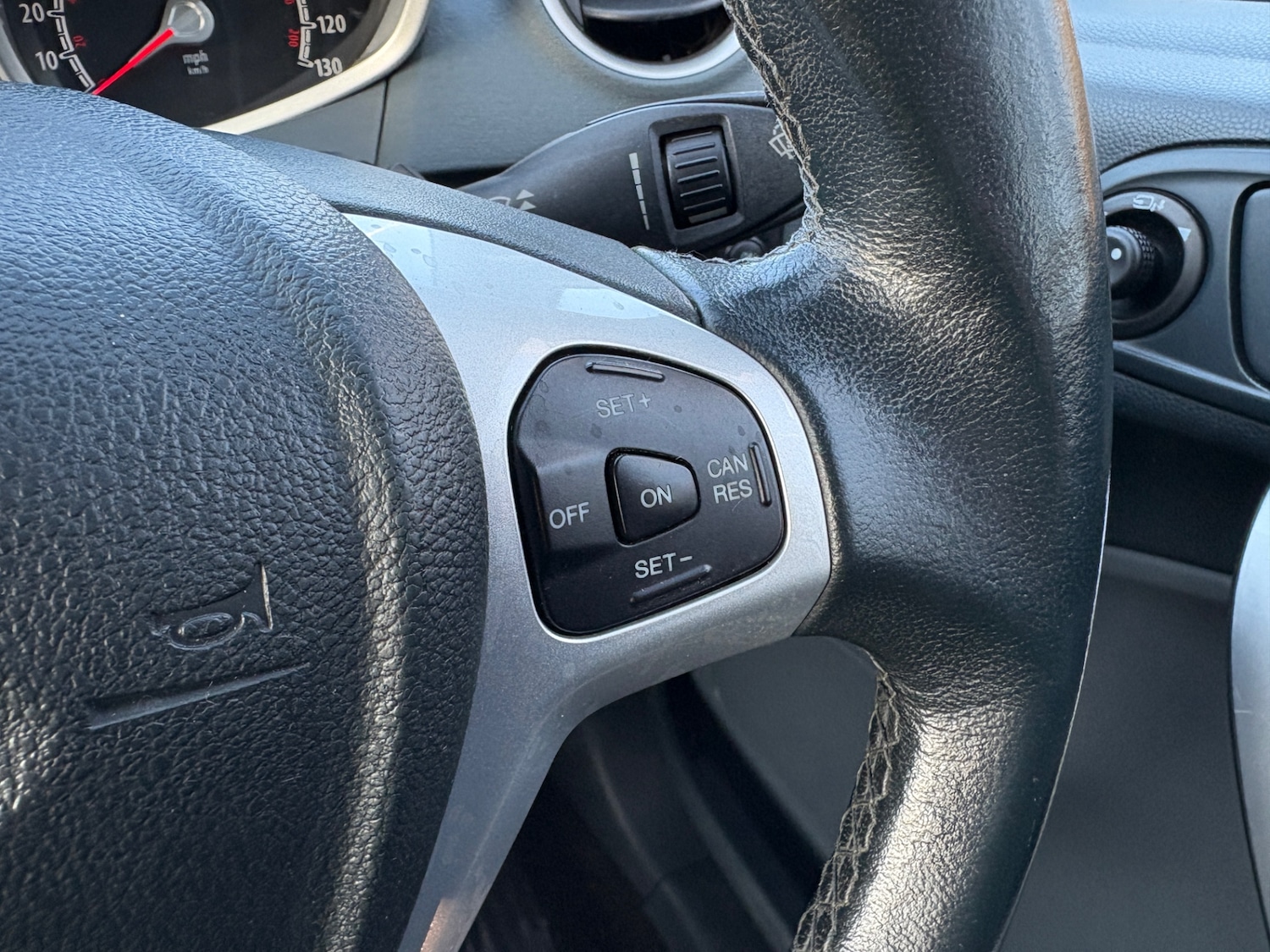 Used Ford Fiesta 2011 for sale - 77500316: Photo 28