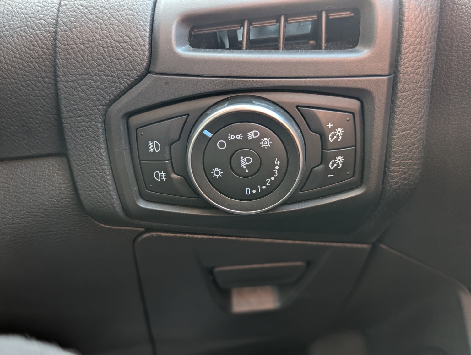 Used Ford Focus 2016 for sale - 76379288: Photo 16