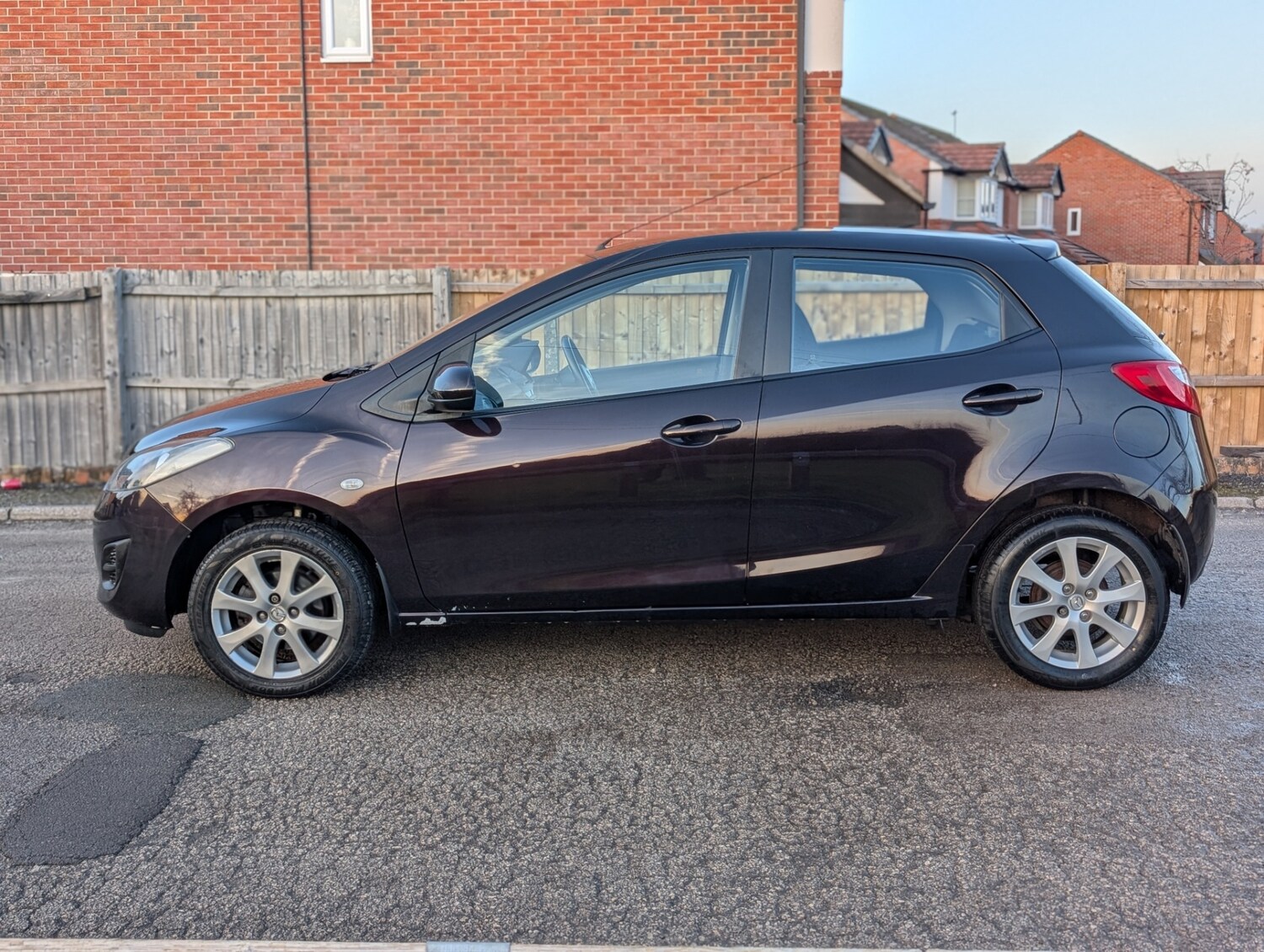 Used Mazda Mazda2 2011 for sale - 77682813: Photo 6
