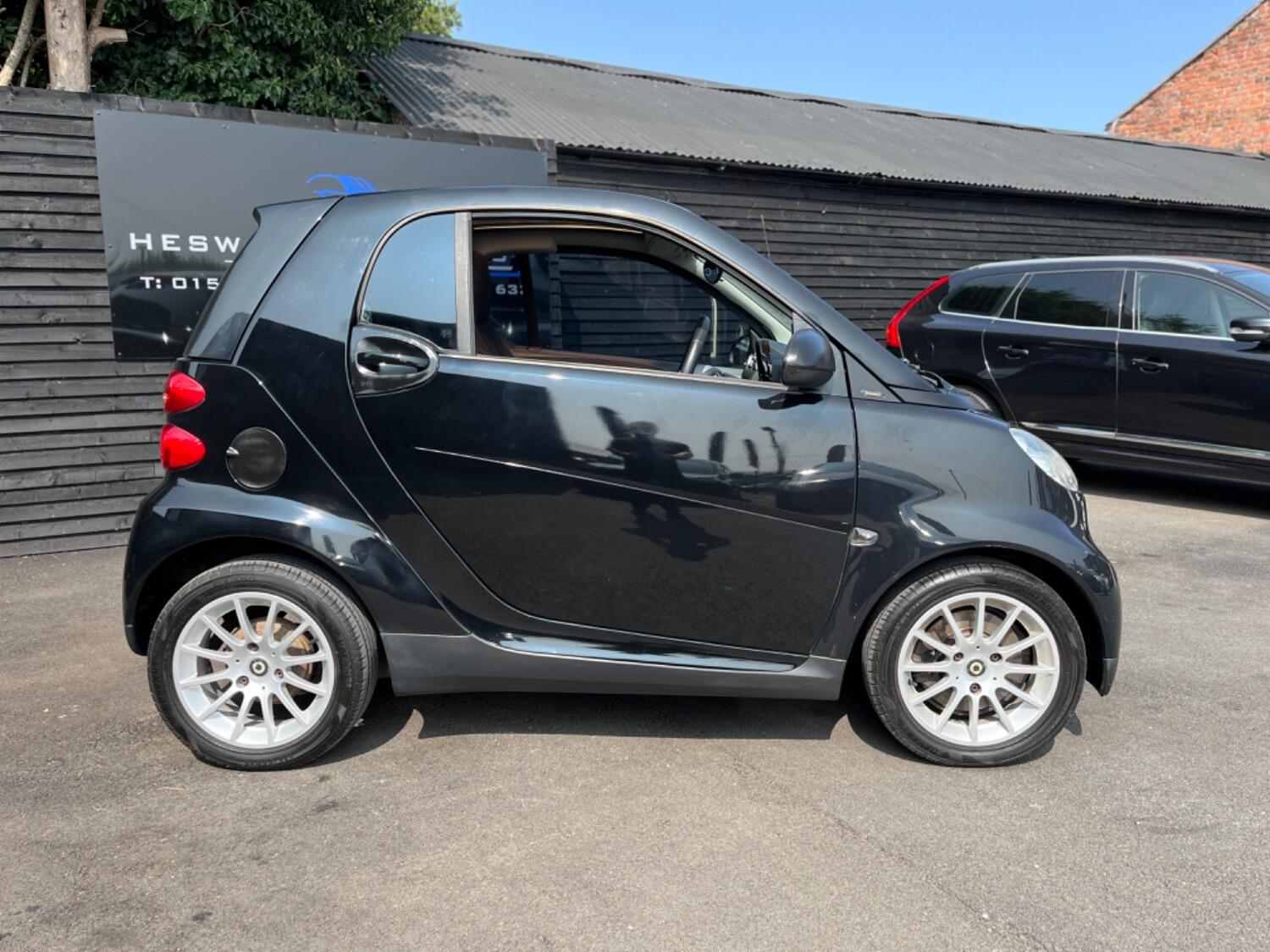 Used smart fortwo 2010 for sale - 76579935: Photo 2