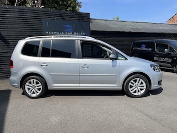 Used Volkswagen Touran 2015 for sale - 79563937: Photo