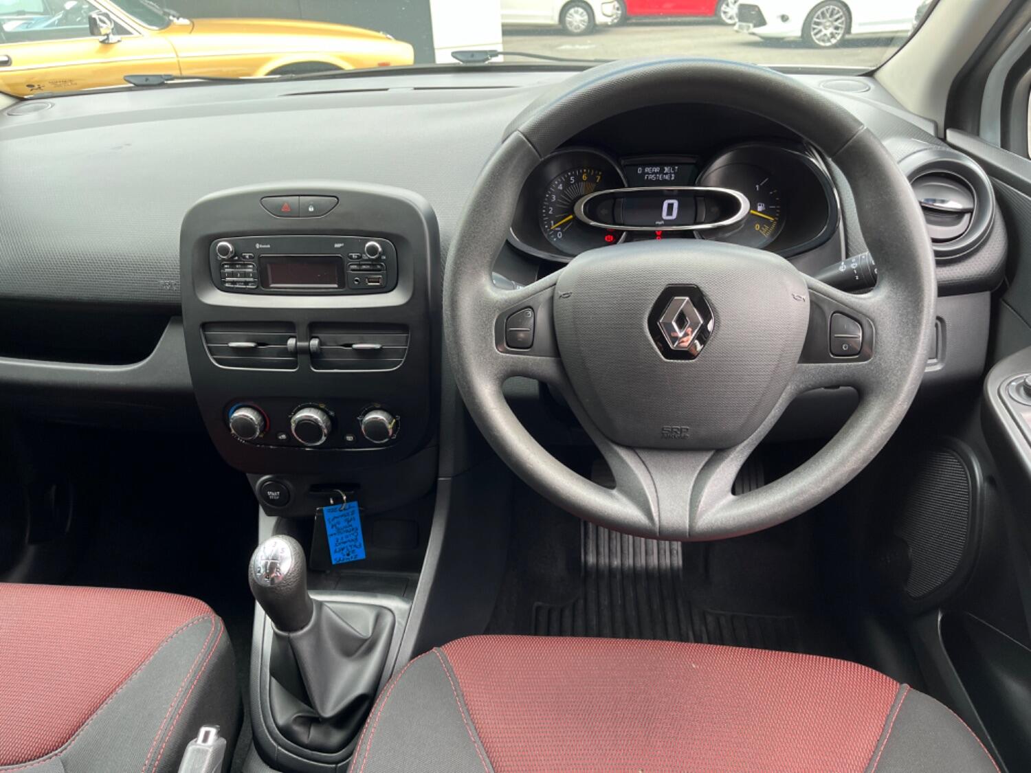 Used Renault Clio 2013 for sale - 76794437: Photo 15