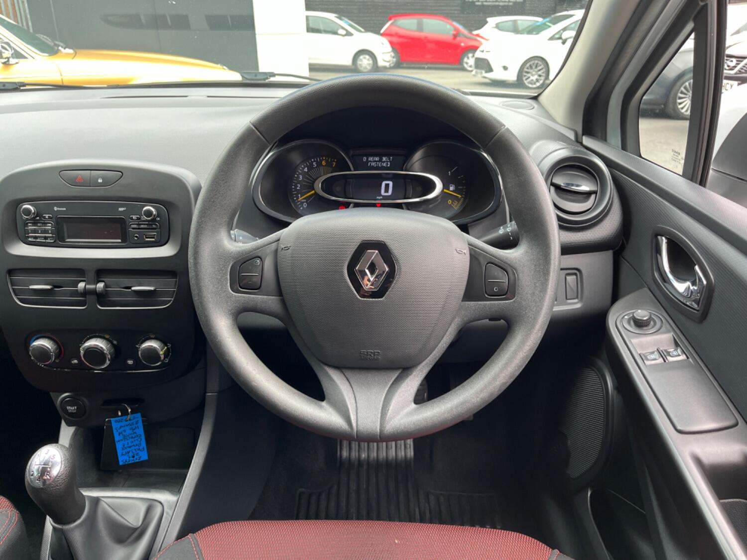 Used Renault Clio 2013 for sale - 76794437: Photo 16